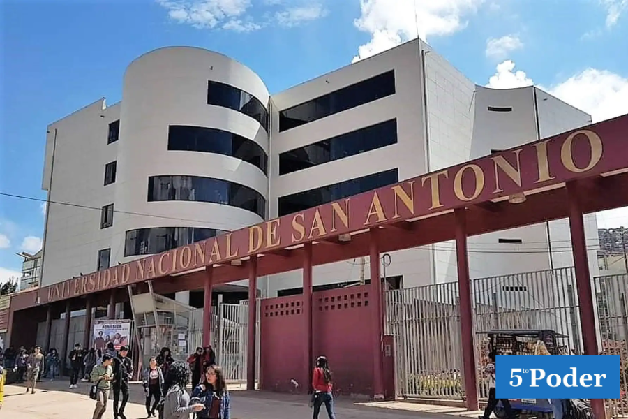 Sentencian a docente universitario en Cusco por solicitar favores sexuales.