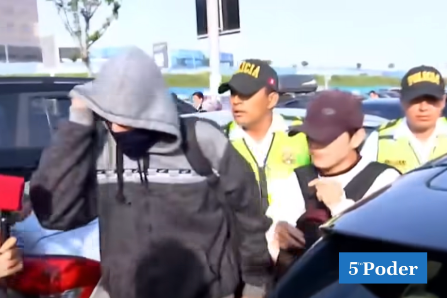 Tres peruanos retornan al país tras escapar de la guerra en Rusia.