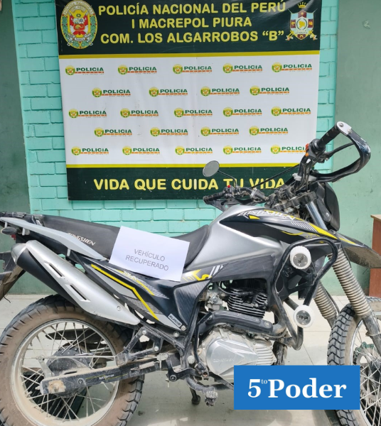 Policía recupera motocicleta hurtada en el exterior de la UPAO en Piura.