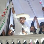 Capturan atención en las calles tras reclamo de Roberto Sánchez